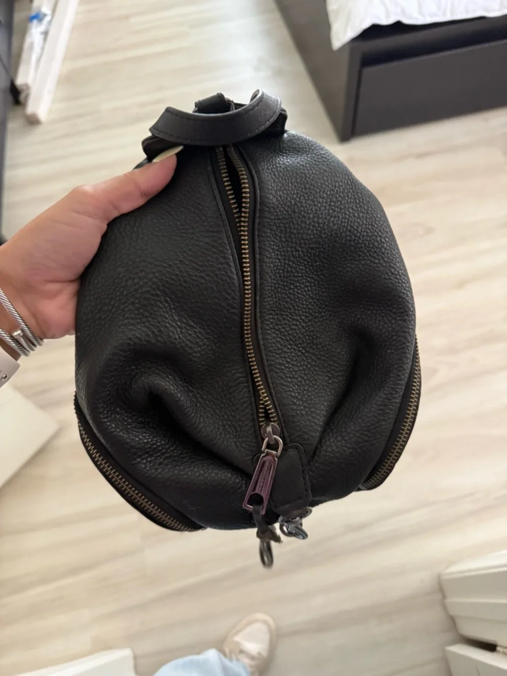 Julian Backpack - Picture 4 of 4